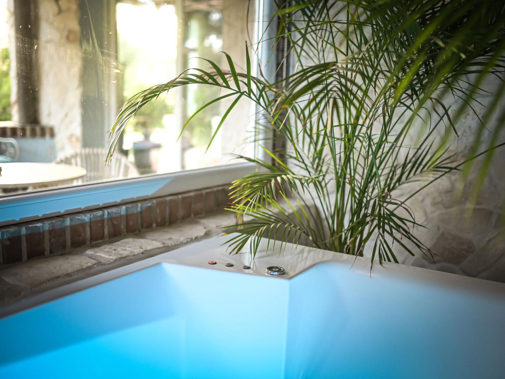 Paradise Ranch Hotel Borgo Sabotino Buitenkant foto